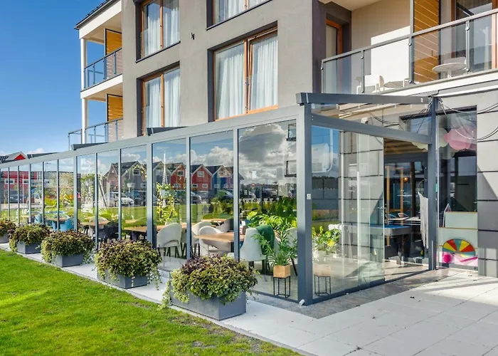 Apartment Blue Ii, Sun & Snow *